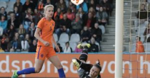 Viviane Miedema retrouve les filets avec un doublé face à l'Islande, premier adversaire du groupe de la France à l'Euro 2017. Groupe B Euro 2017. les feminines.fr