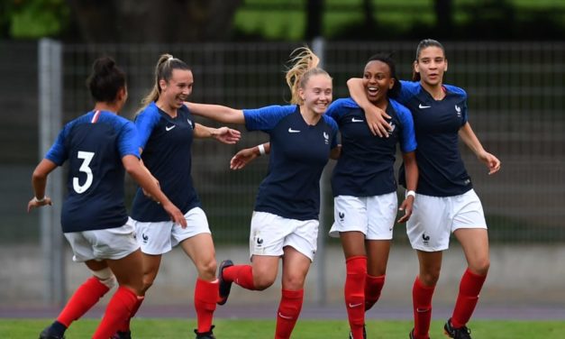 Mondial U20 – Début du tournoi. Le groupe A et B entrent en scène. La France fait ses yeux doux aux Bleuettes.