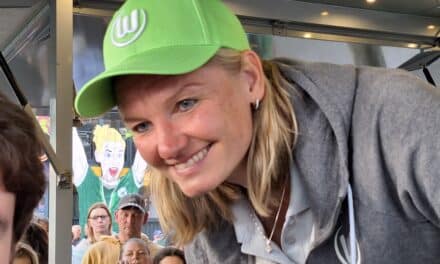 Alexandra Popp, dite Poppi, star allemande du football féminin, s&rsquo;explique sur son départ du Vfl Wolfsburg.