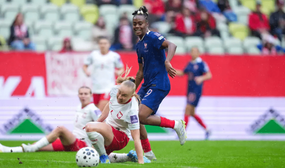 Melvine Malard, essentielle à la qualification directe des Bleues pour le Mondial 2027 au Brésil.