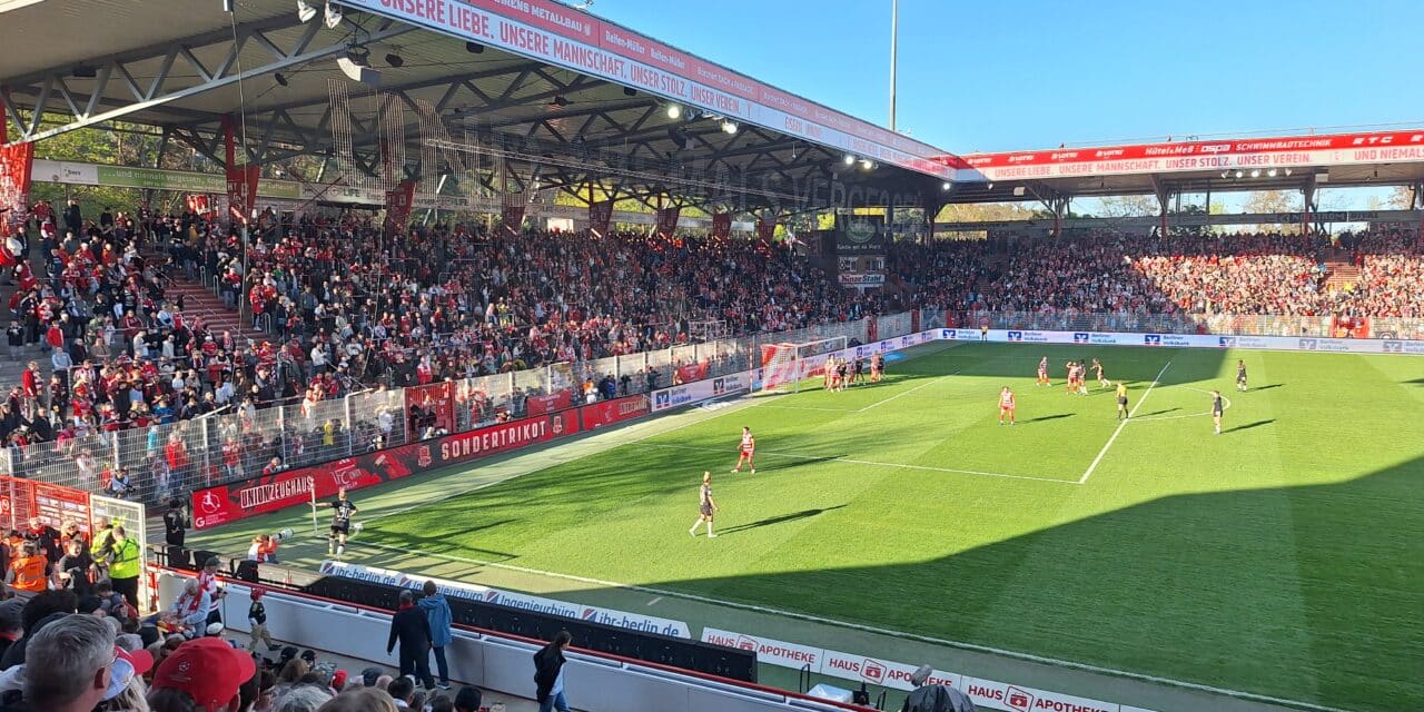 Bilan Frauen-Bundesliga – du public en 2025-2026 et un groupe de 12 à 14 équipes.